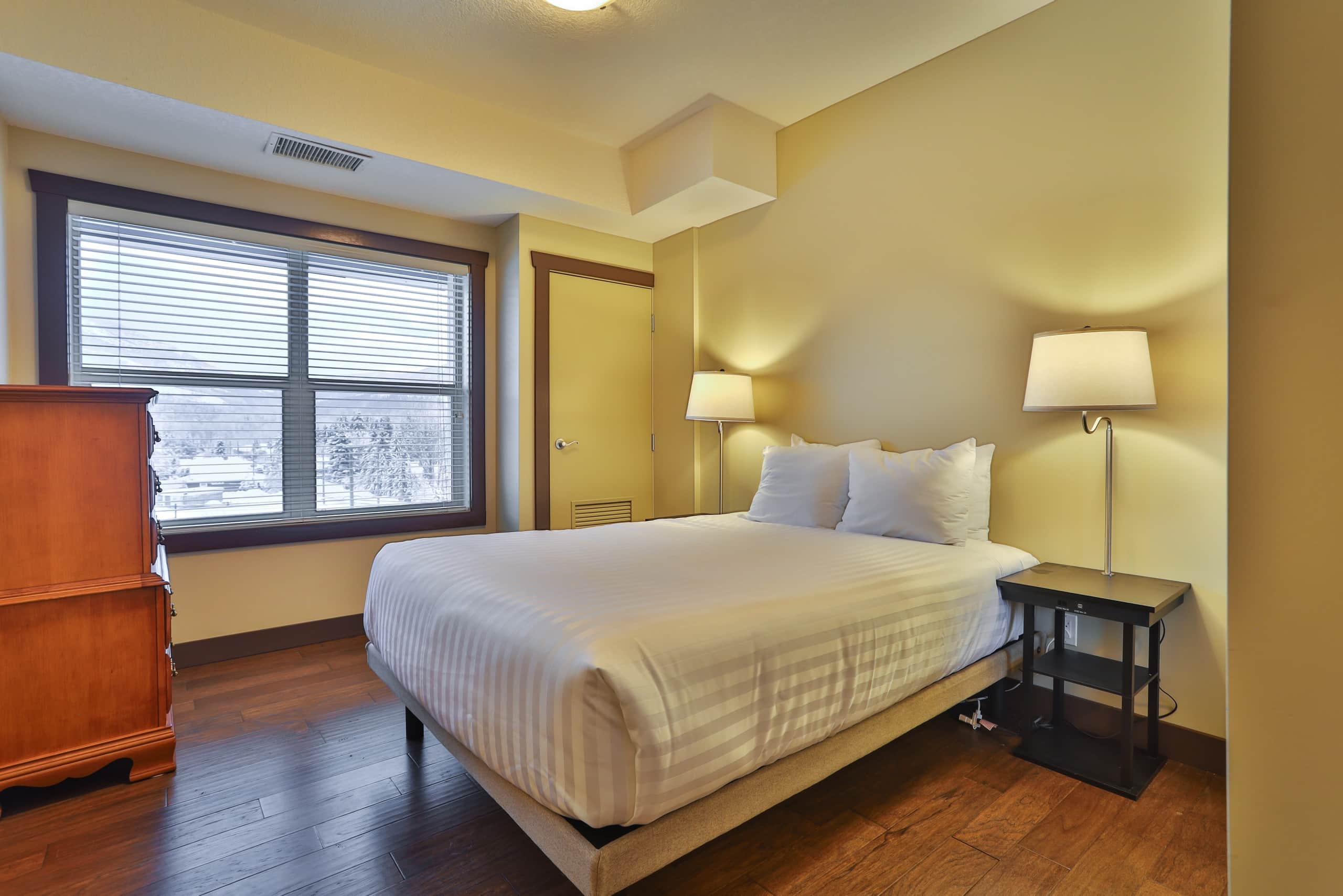 Penthouse with Views | Heated Pool | Steam Room - Photo 3