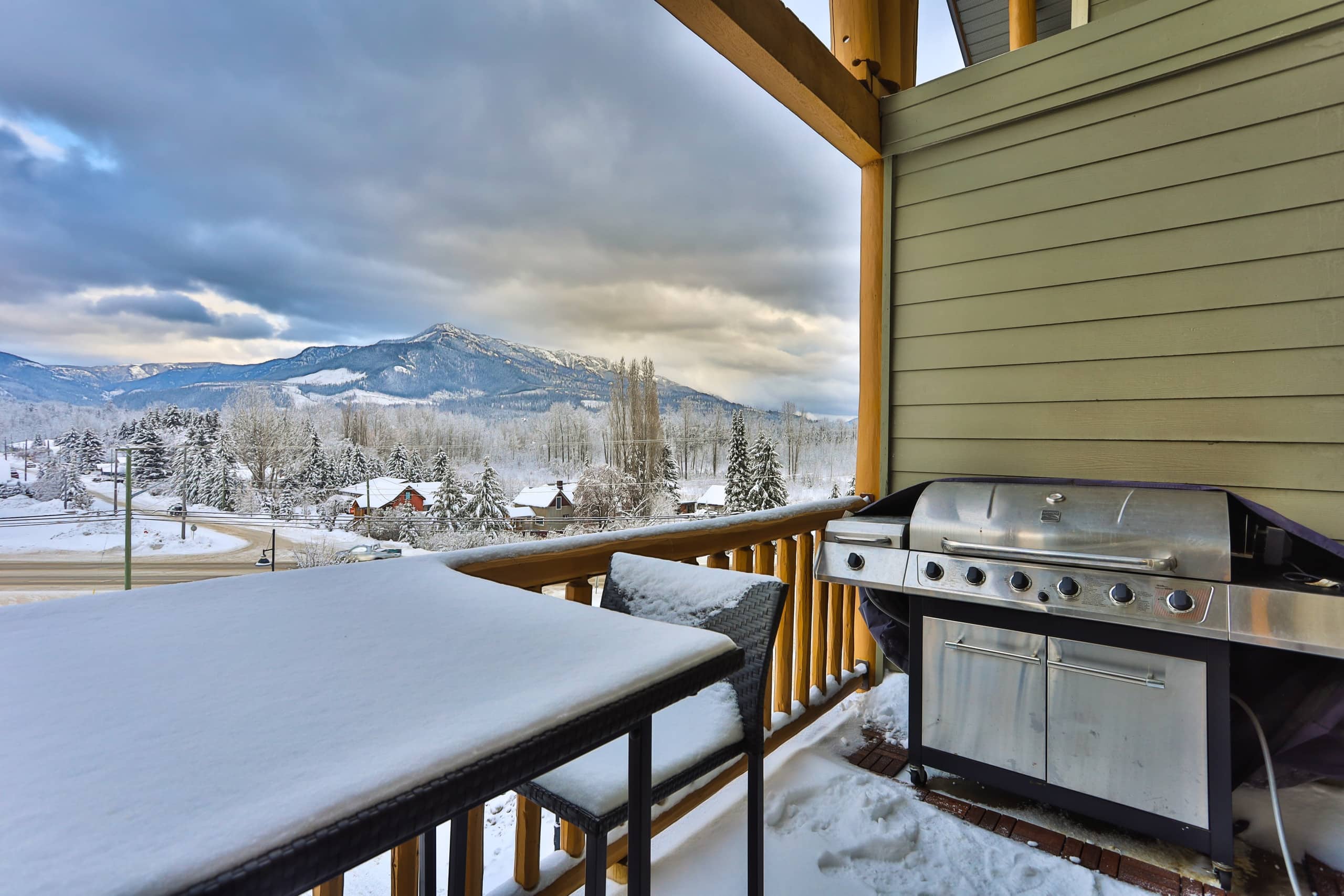 Penthouse with Views | Heated Pool | Steam Room - Photo 43
