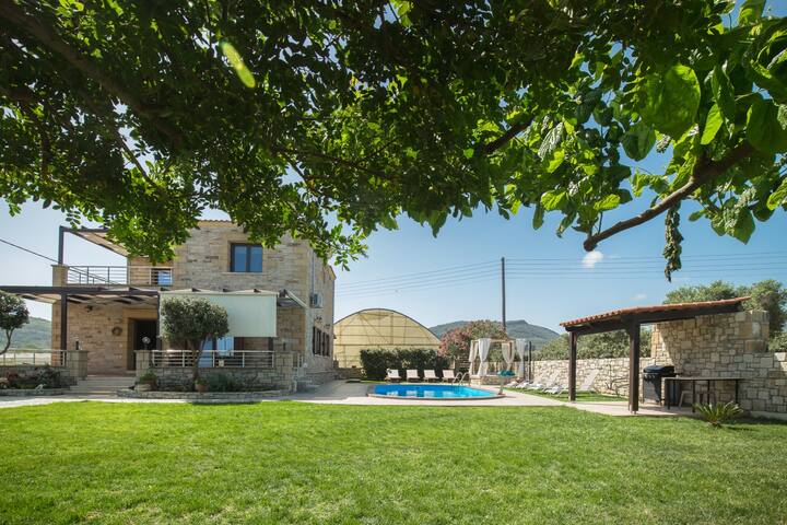 30m to the Beach-Stone villa-Private Pool -Seaview gallery image 3