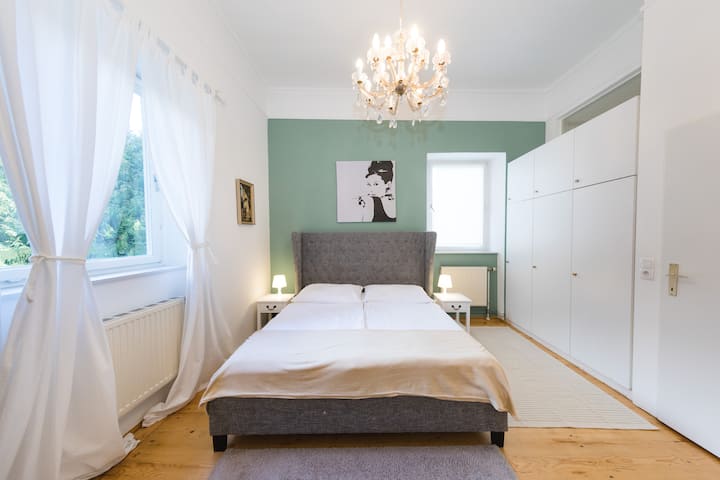 1. Ebene bis 6 Personen, Schlafzimmer