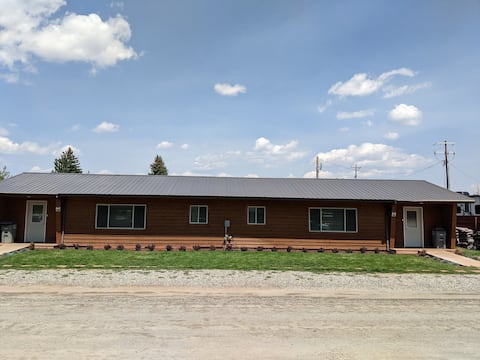 Bunkhouse  -  12 guests,  6 Beds, Newly Renovated