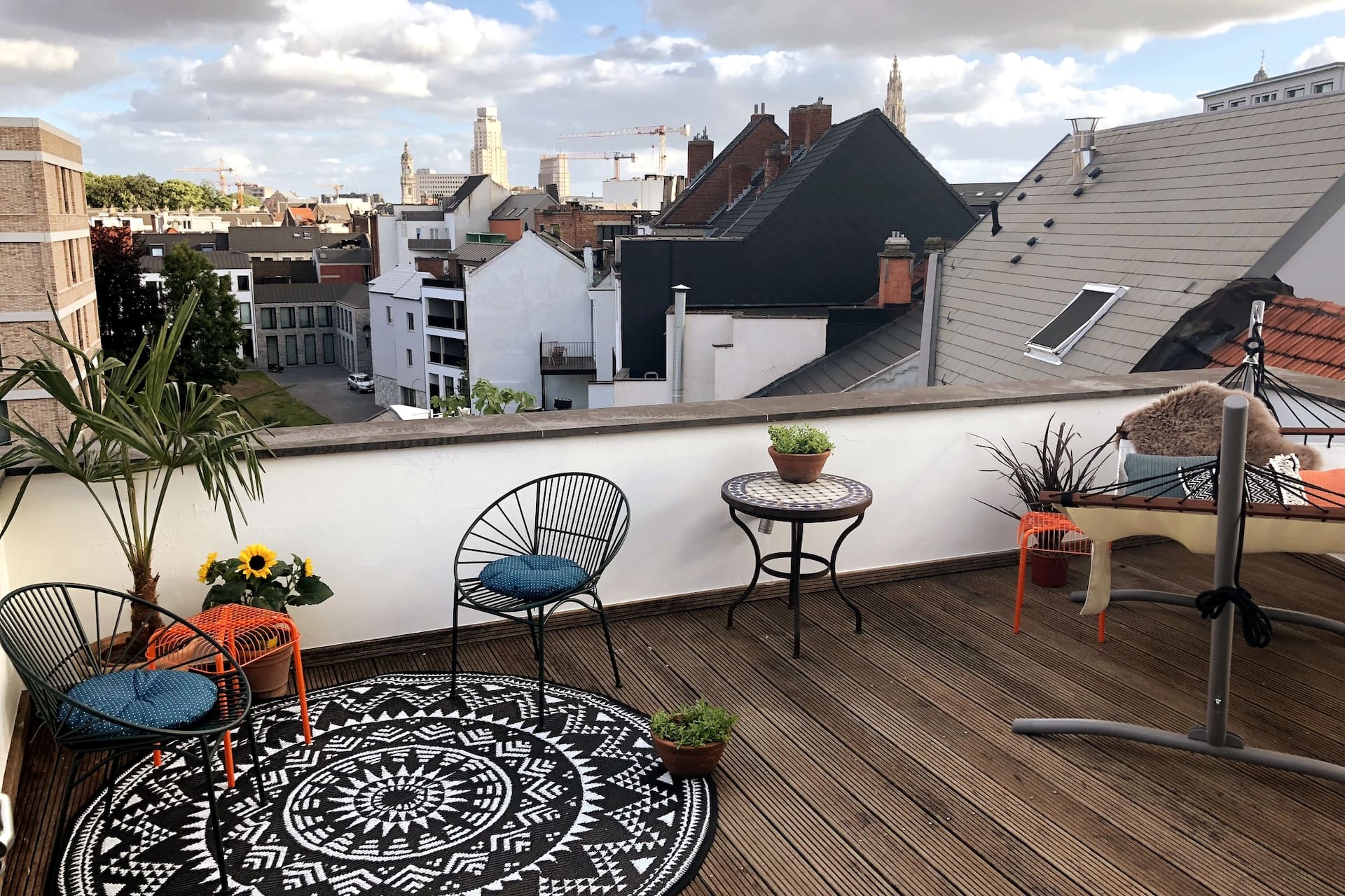 Cozy & Spacious Duplex with an Amazing Terrace