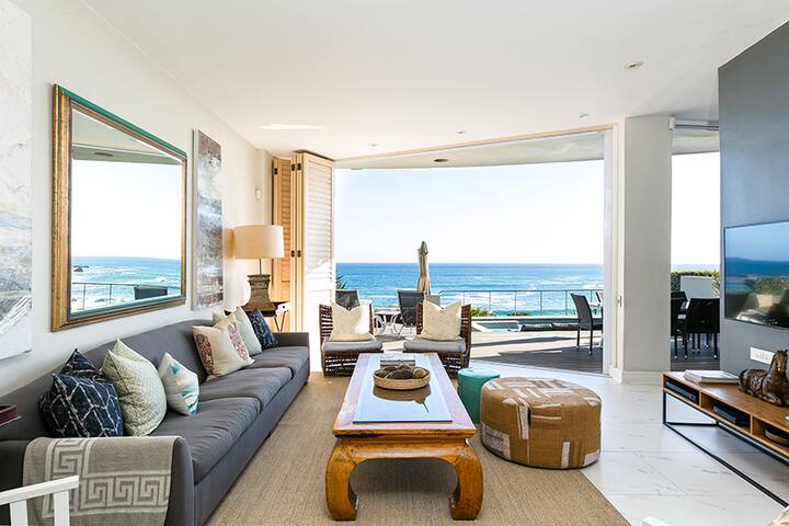 Luxury Beach House – Spectacular Camps Bay Views gallery image 5