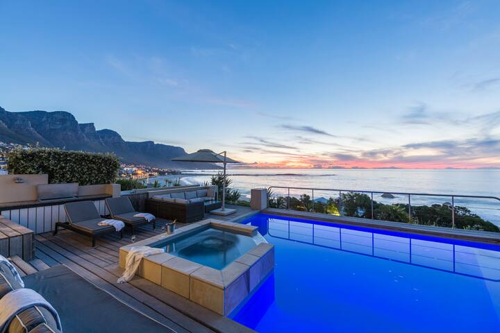 Luxury Beach House – Spectacular Camps Bay Views gallery image 2