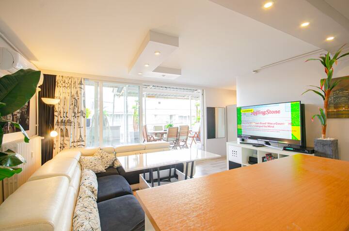 Flat with 2 Terraces in the City Center - Alsancak