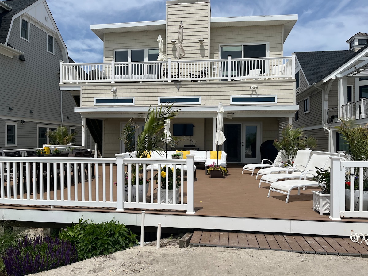 Listing image 6 at Mantoloking Oceanfront Beach House in Mantoloking