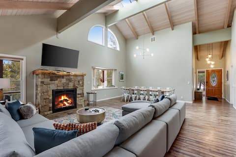Deschutes Riverfront Retreat|Sleeps30|HotTub|Dock