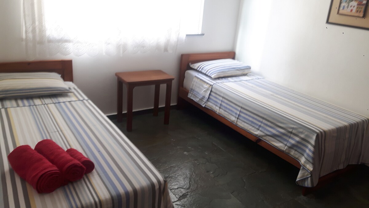 Zweites Schlafzimmer - 2 Einzelbett und 2 Matratzen