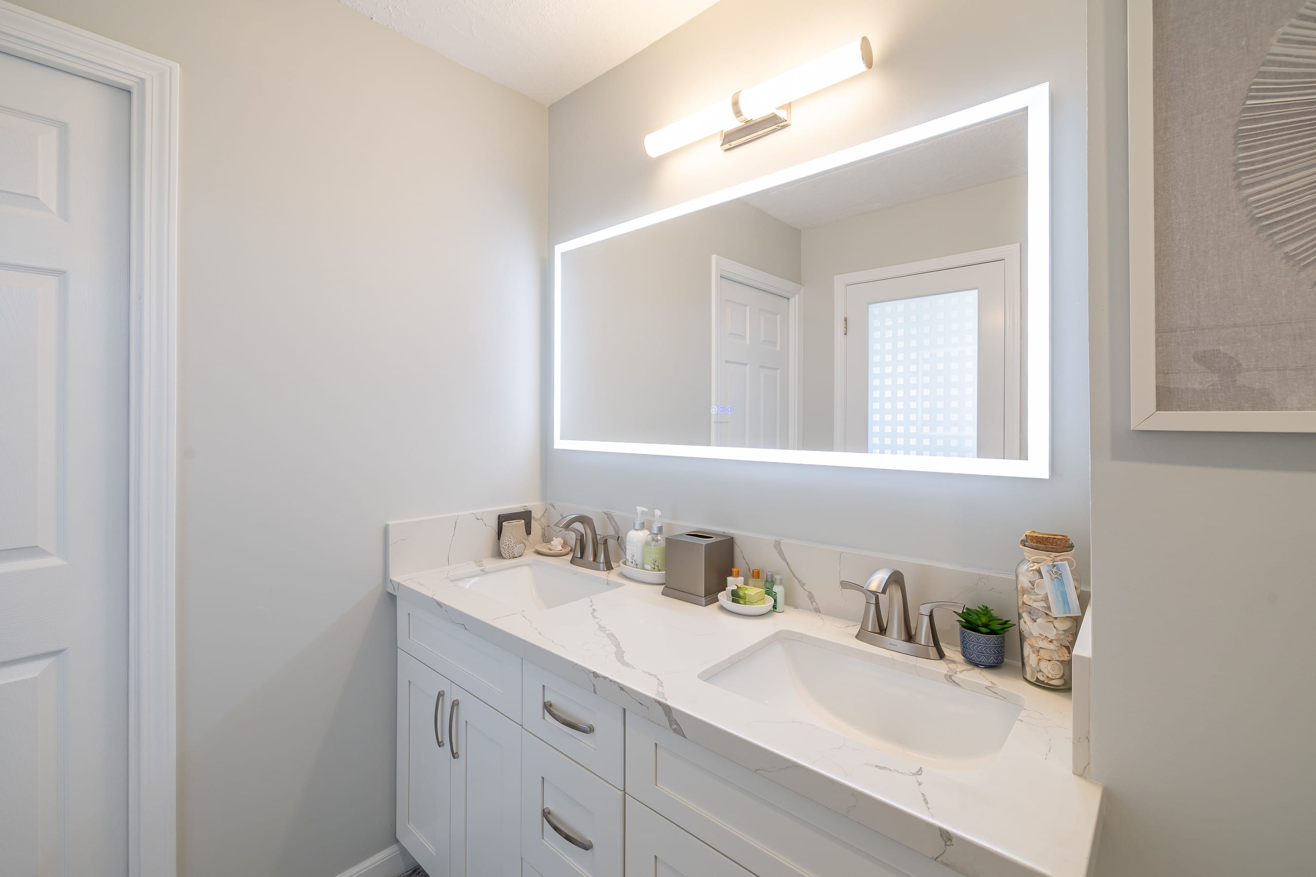 Condo in Honolulu · ★4.9 · 1 bedroom · 2 beds · 1 private bath - Image 22