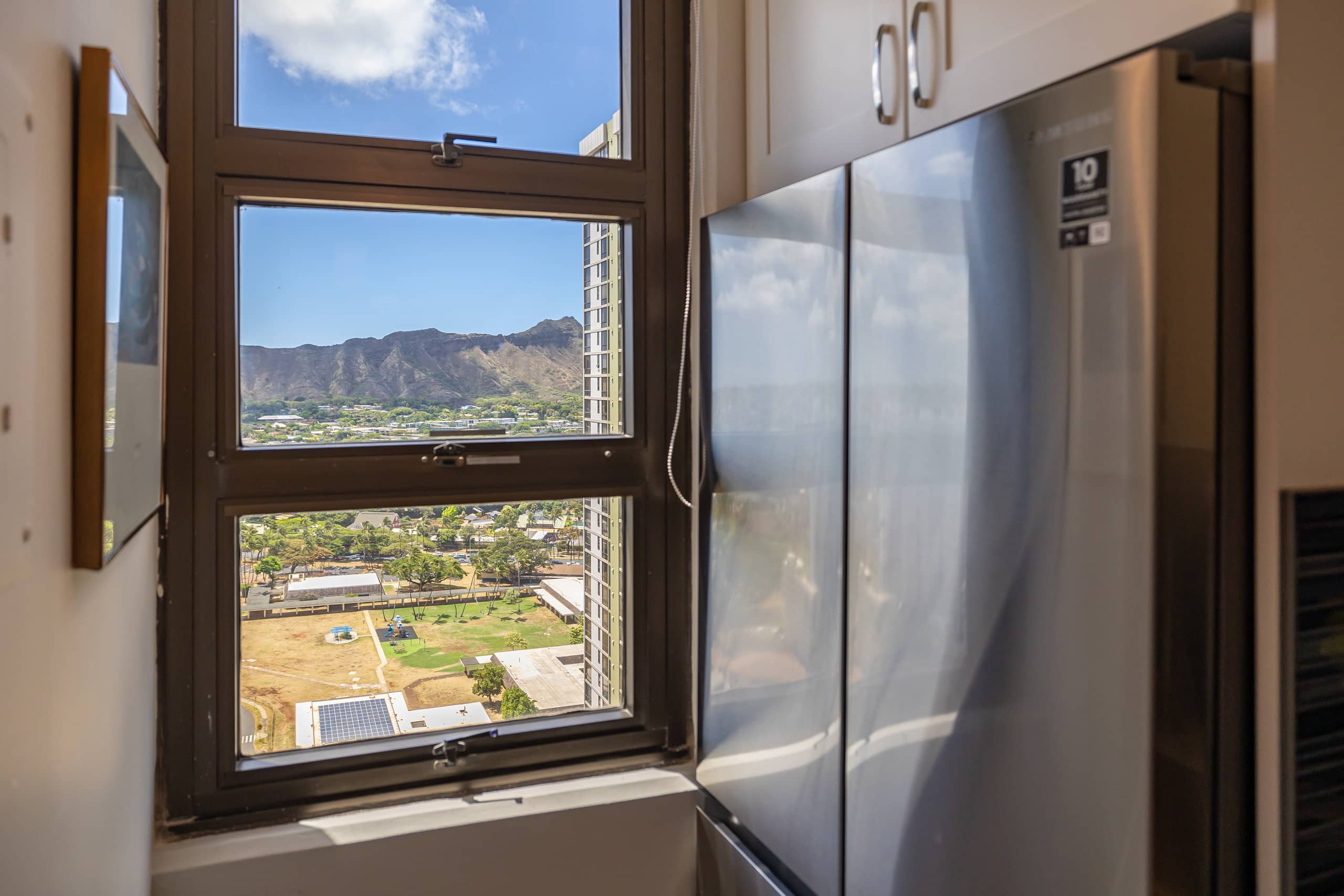 Condo in Honolulu · ★4.9 · 1 bedroom · 2 beds · 1 private bath - Image 13