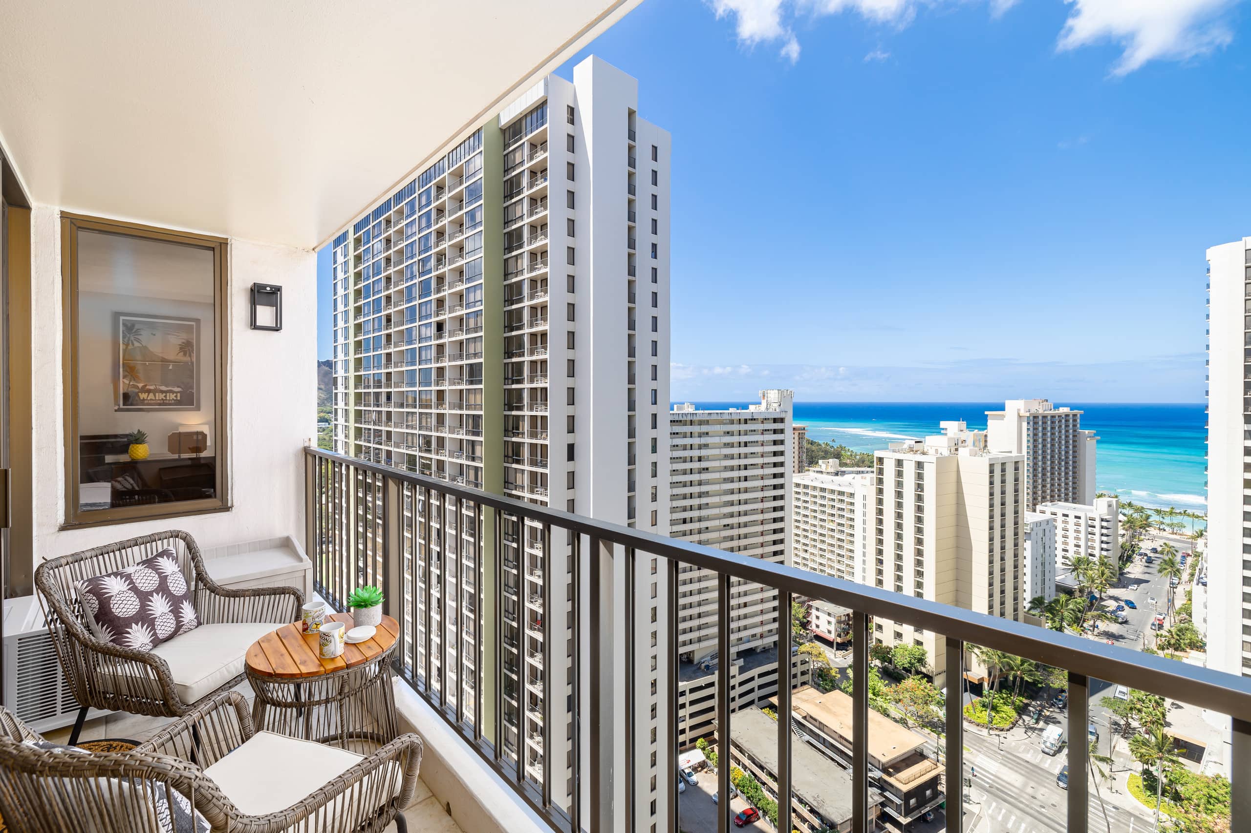 Condo in Honolulu · ★4.9 · 1 bedroom · 2 beds · 1 private bath - Image 26
