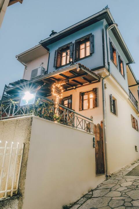Varousi Traditional house in old town of Trikala2