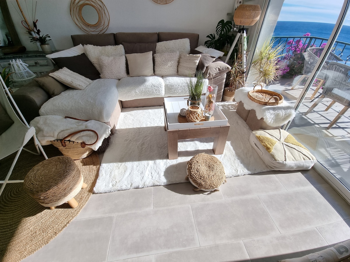 Airbnb performant: Canyelles 3-room apartment with spectacular sea view à Girona