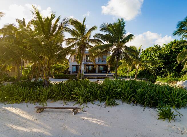 BEACHFRONT PRIVATE PARADISE house w/ pool & cook! gallery image 5