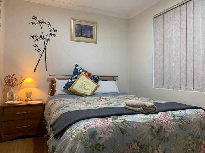 Ascot Room C, Convenient Quiet, Near Perth Airport Houses for Rent in