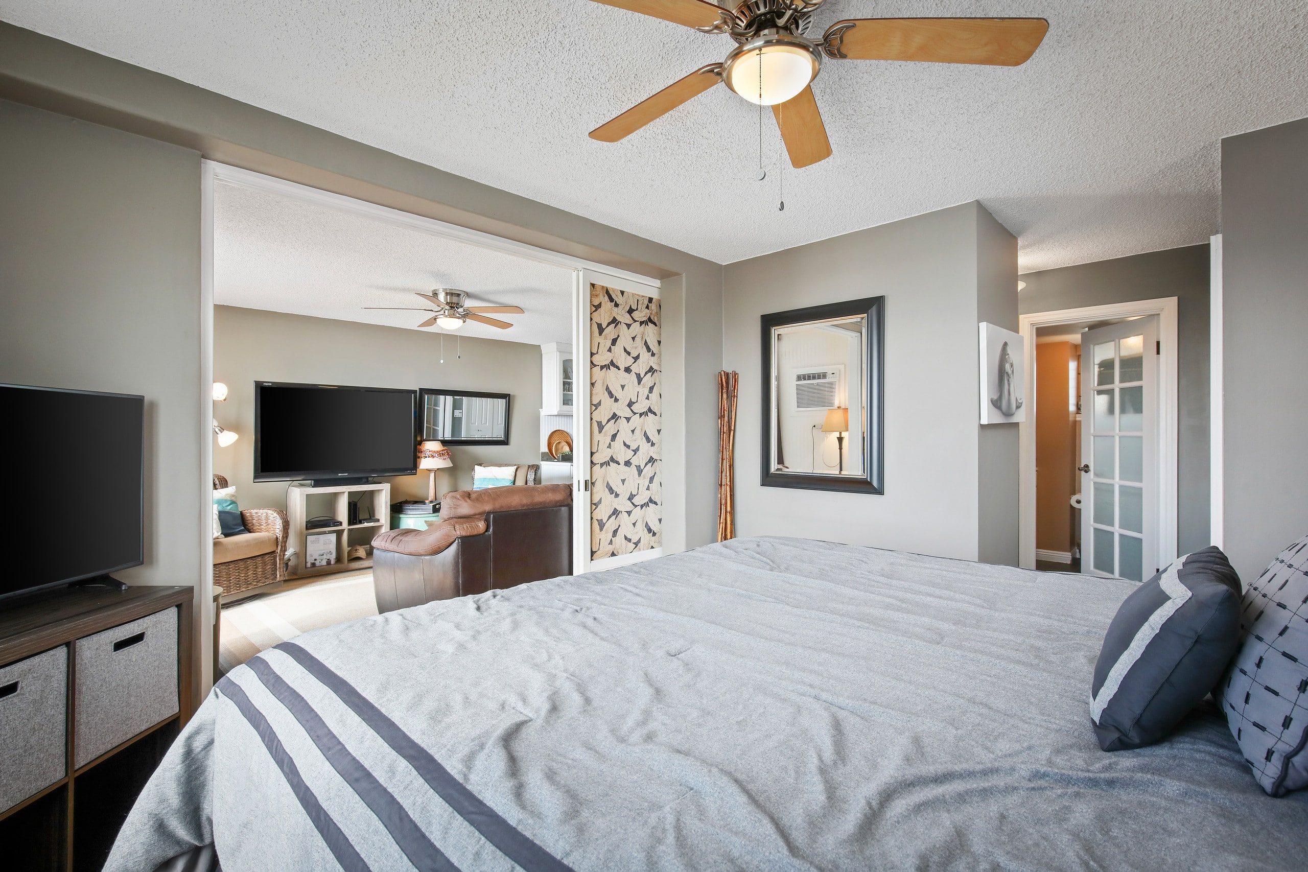 Condo in Kailua-Kona · ★4.83 · 1 bedroom · 2 beds · 1 bath - Image 12