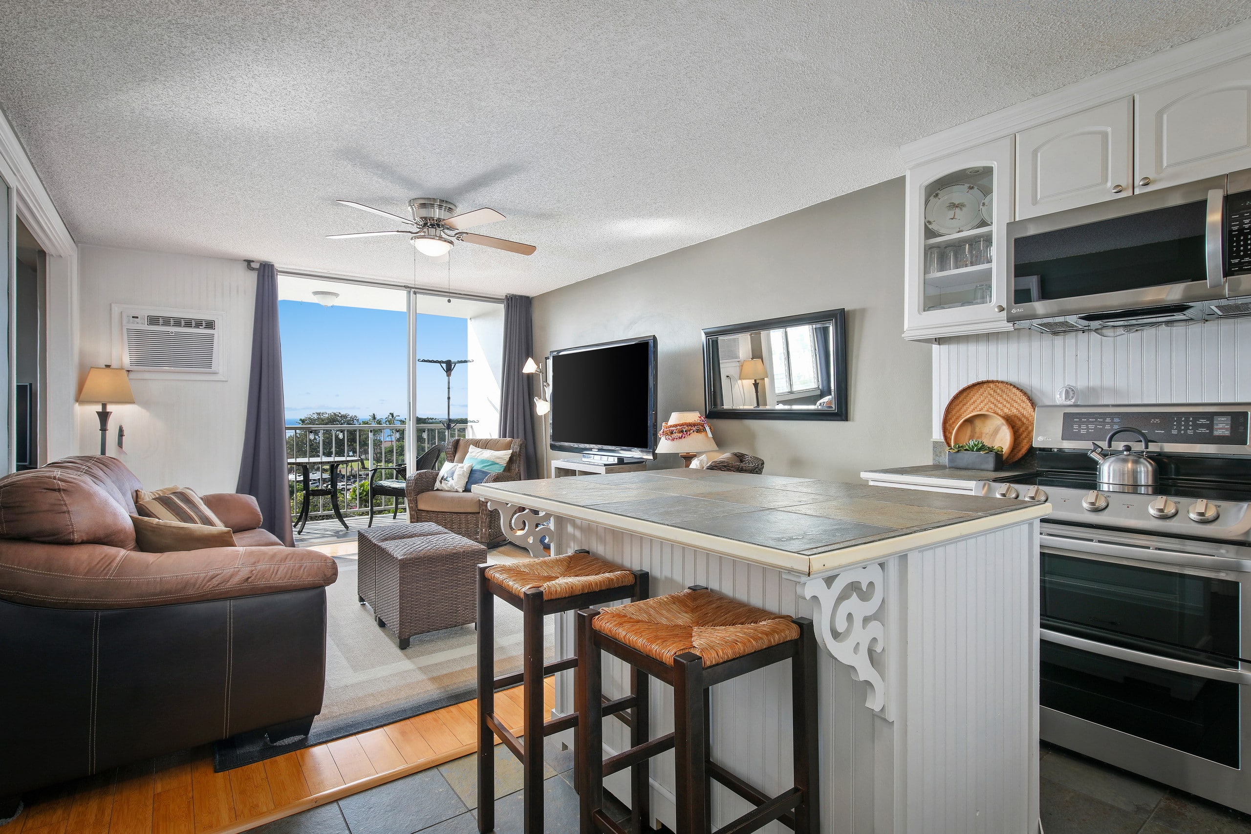 Condo in Kailua-Kona · ★4.83 · 1 bedroom · 2 beds · 1 bath - Image 6