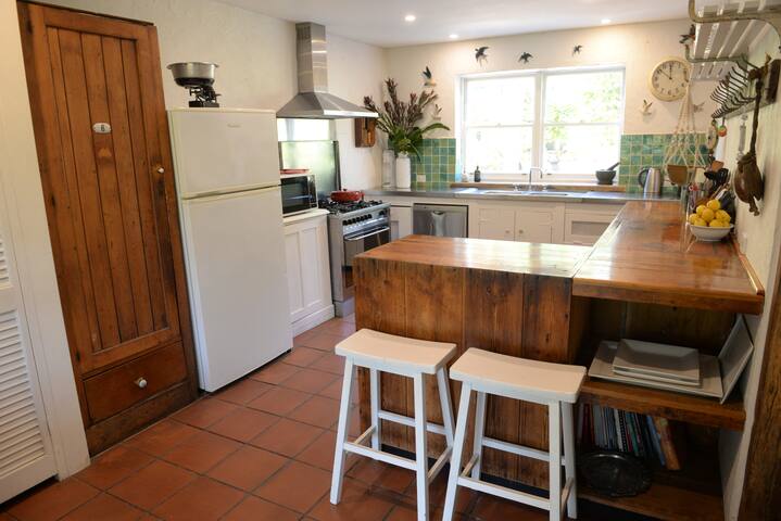 Jan Juc beach home gallery image 3