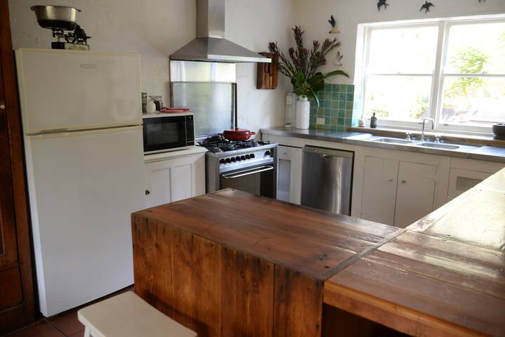 Jan Juc beach home gallery image 4