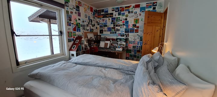 2. Schlafzimmer 160 cm. Doppelbett