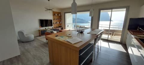 Propriété Airbnb réussie: Beautiful 2-room waterfront apartment. à Cassis