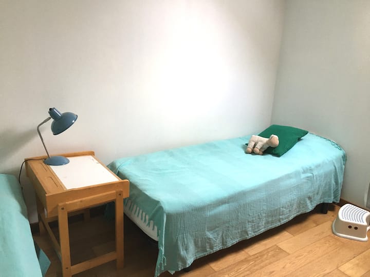 ห้องนอน 6 (ชั้นบน) 


