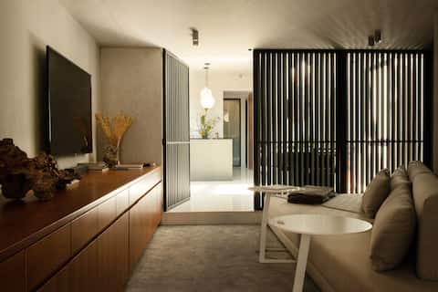 Top performing Airbnb: Unbeatable and Unique PH _ Condesa in Condesa