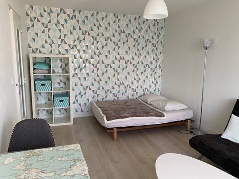 Weekend sale: studio with pkg