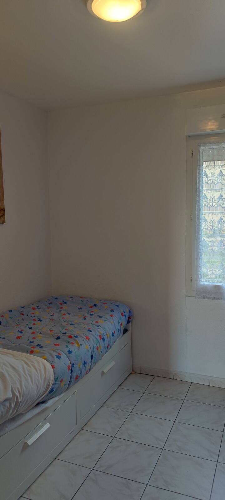 带轮床（ 1个座位，可转换为160的1张床