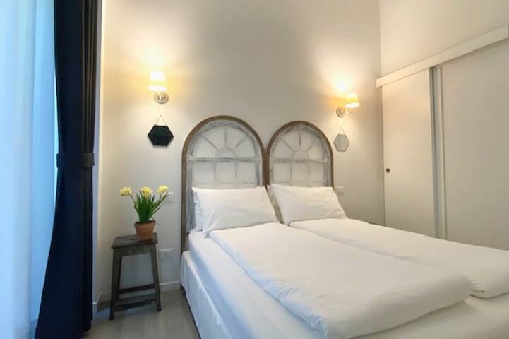 Corte Paradiso | 2Apartments & Courtyard gallery image 5