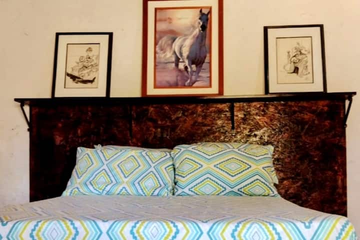 Queen bedroom with en-suite bathroom and fresh linens