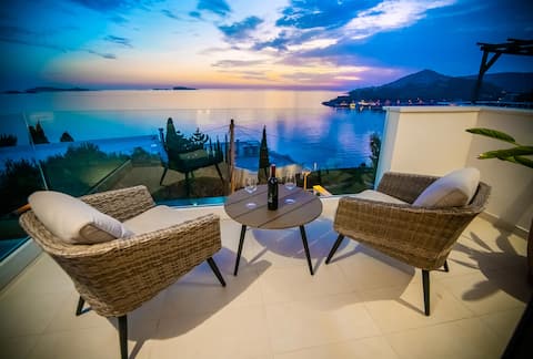 Villa Turquoise, Mlini - near Beaches, Sea Views