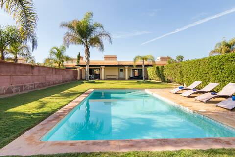 Beautiful villa with private pool/ Dyar Shemsi