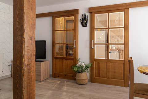 Propiedad de Airbnb exitosa: Grandma Carmen's House, Renovated June 2021 en Ávila