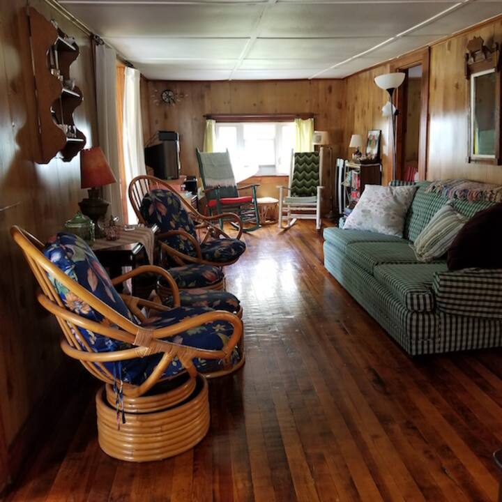 Top 10 Airbnb Vacation Rentals In Plattsburgh, New York Updated 2024