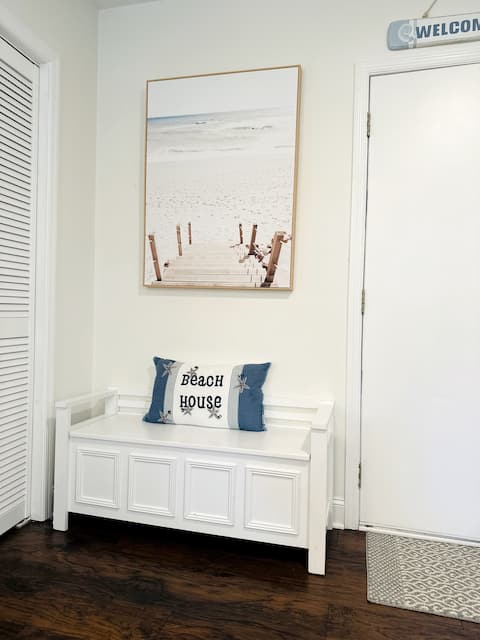 Popular Airbnb listing: Private luxury studio- 10 mins downtown and Folly in James Island