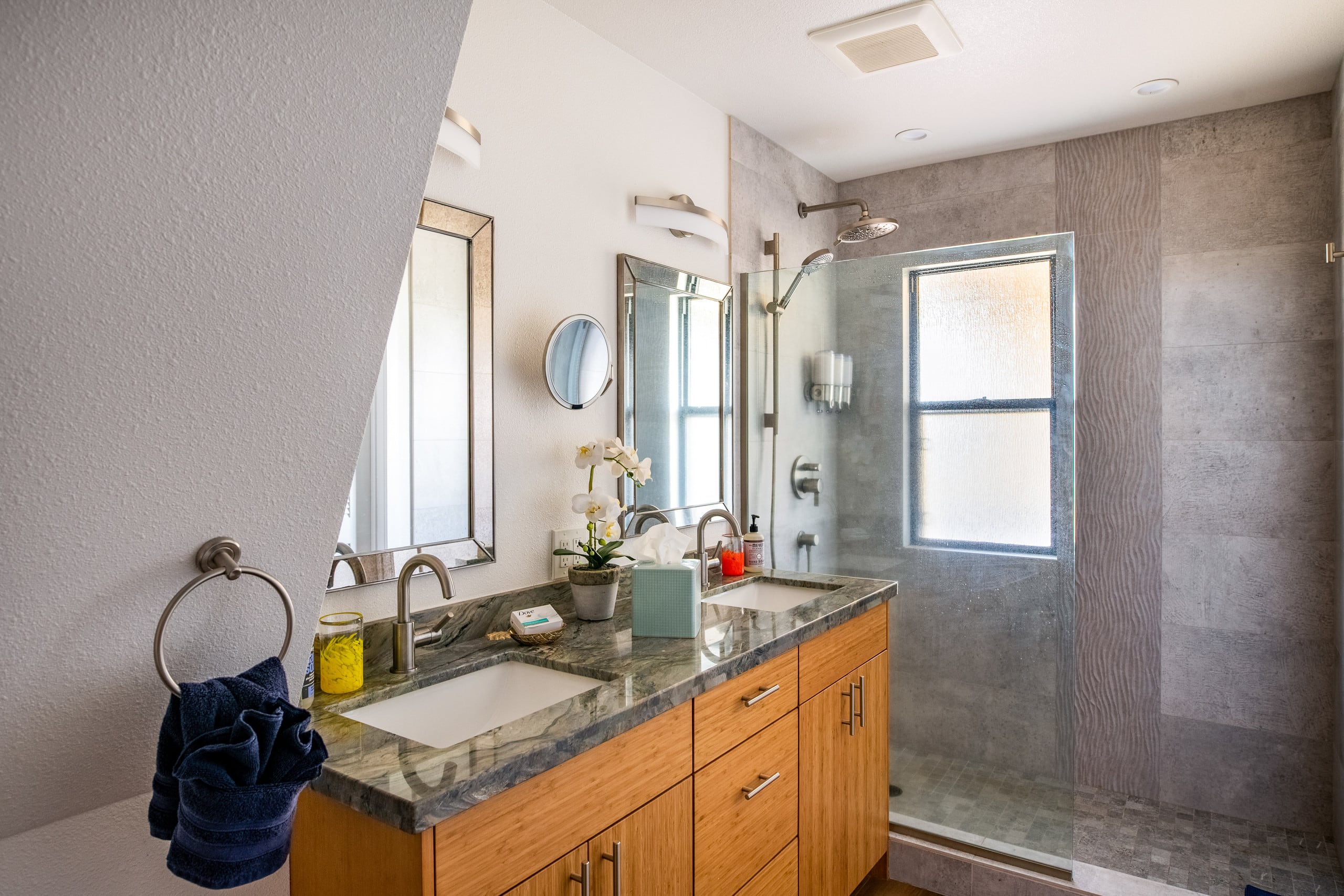 Condo in Kihei · ★4.98 · 2 bedrooms · 4 beds · 2 baths - Image 15