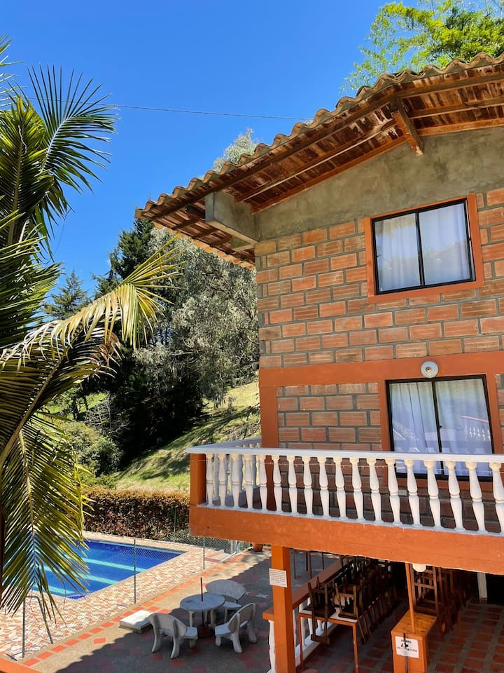 Cozy Cottage with Pool & BBQ Areas