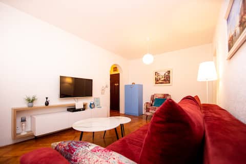 Successful Airbnb property: Sunshine House near beach in Velji Vinogradi