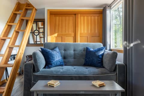Top performing Airbnb: Tiny Cabin in North Fork
