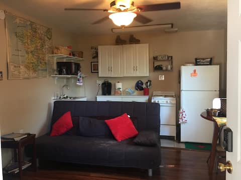 Top performing Airbnb: The Grandparent's Hideaway in Central Northwest