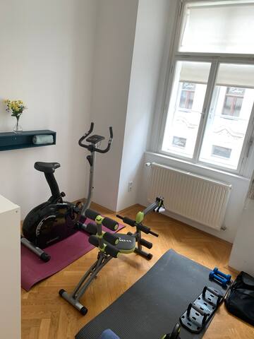 Stephansdom Fitness Apartment A25 gallery image 2