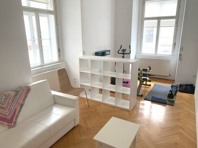 Stephansdom Fitness Apartment A25 gallery image 4