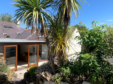 The Old Red Lion, Fishguard, Pembrokeshire