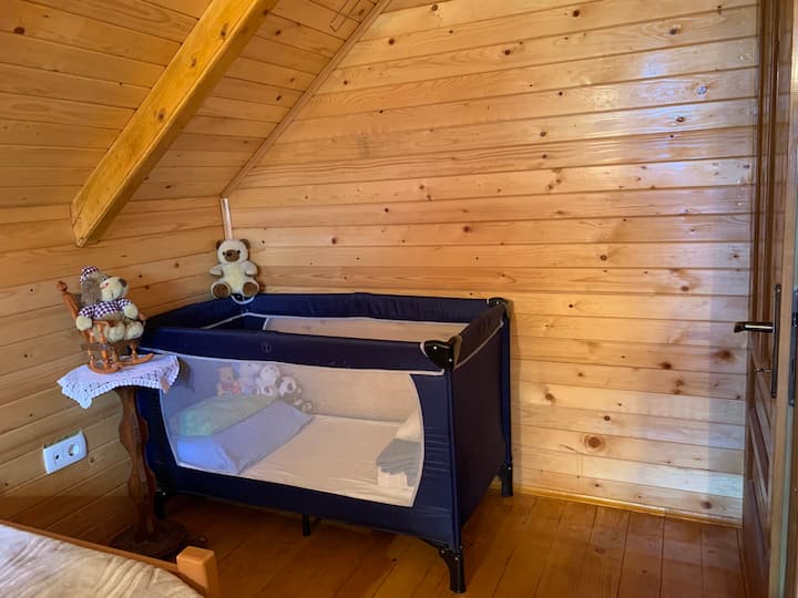 Бебешко креватче