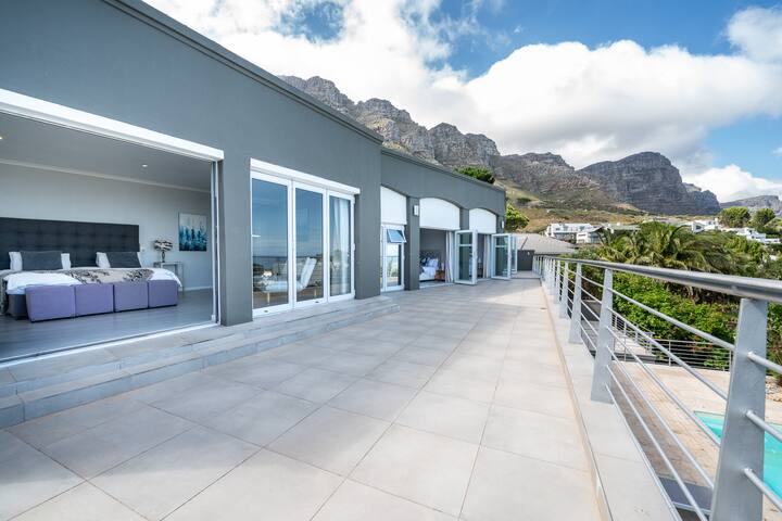 60 on Hely Camps Bay villa with ocean view gallery image 5
