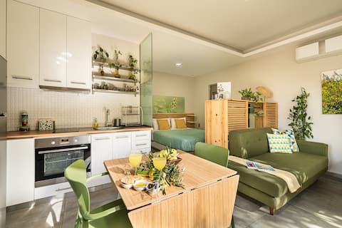Olive Lemon Biophilic House & Lush Forest Garden