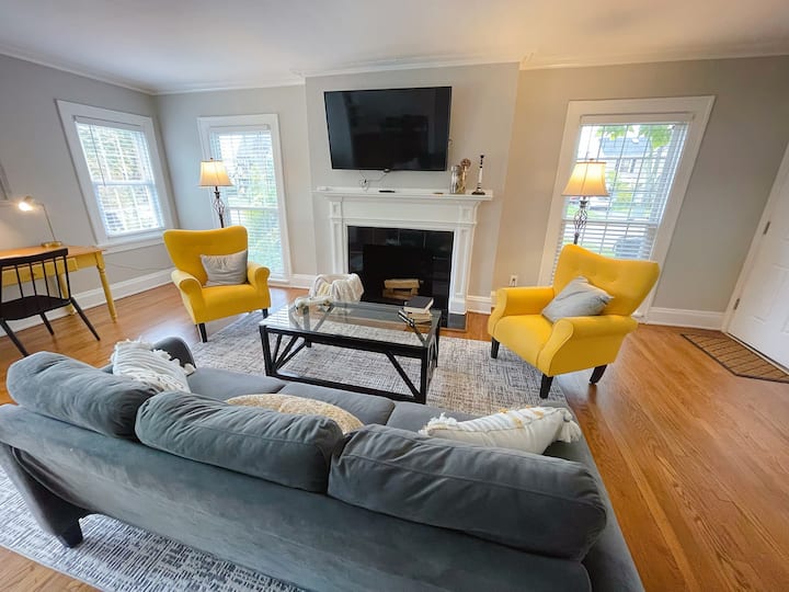 Stylish 1st Floor 2Br near Clinic/CWRU/Van Aken Apartments for Rent