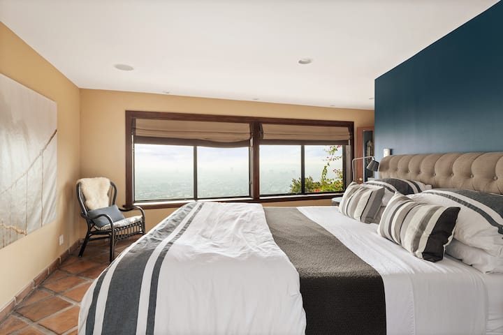 Prvi glavni apartman s pogledom na kanjon i prekrasnim pogledom na grad