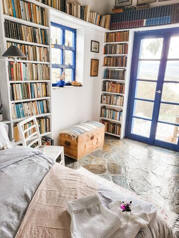 Soros Boutique Villa – Pool • Views • Toys & Books gallery image 5